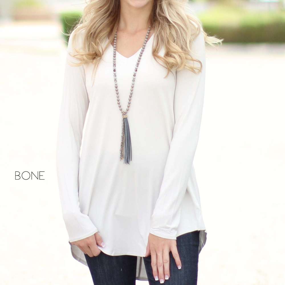 Soft Flowy Top | S-XL | Long Sleeve | V-Neck Design | Versatile Piece | Perfect for Layering