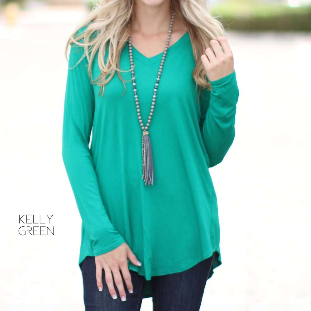 Soft Flowy Top | S-XL | Long Sleeve | V-Neck Design | Versatile Piece | Perfect for Layering