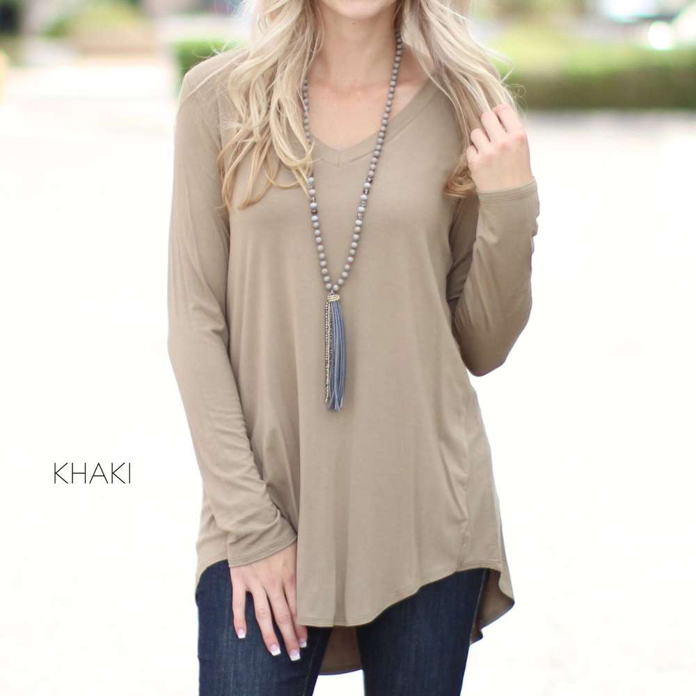 Soft Flowy Top | S-XL | Long Sleeve | V-Neck Design | Versatile Piece | Perfect for Layering