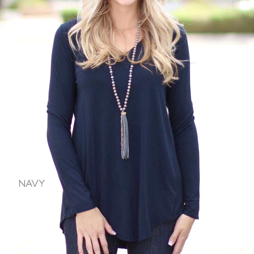 Soft Flowy Top | S-XL | Long Sleeve | V-Neck Design | Versatile Piece | Perfect for Layering