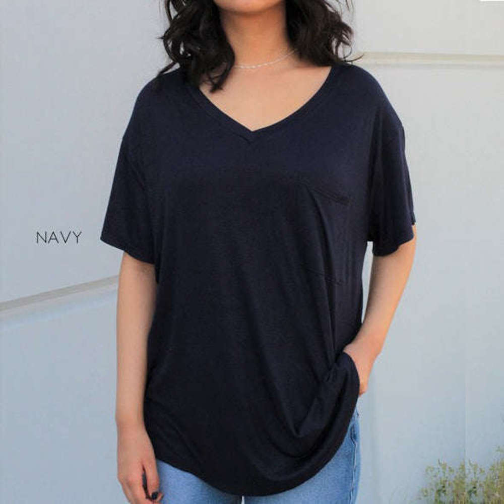 Flowy Pocket Tee | S-L | Versatile Styling | Comfortable Fit | Everyday Essential