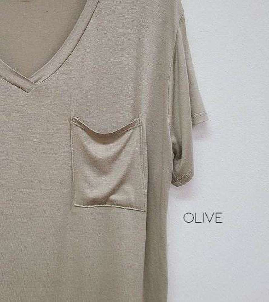 Flowy Pocket Tee | S-L | Versatile Styling | Comfortable Fit | Everyday Essential