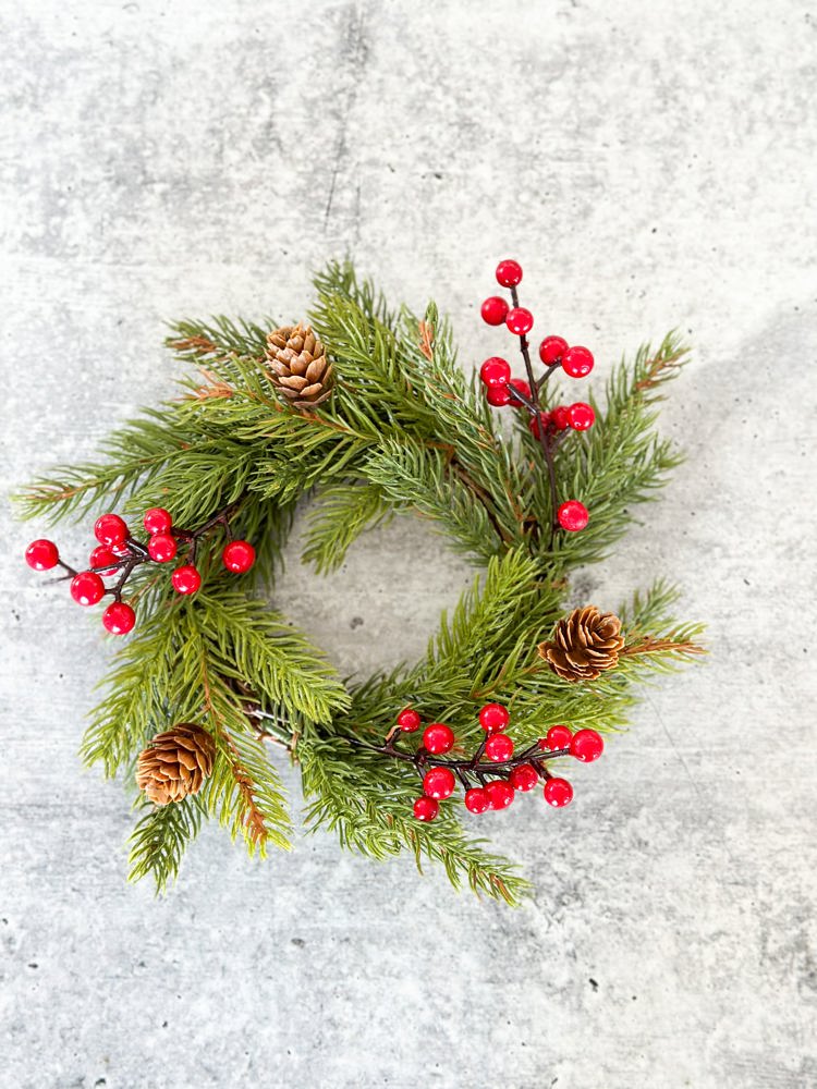 Cedar Red Berry Candle Ring 