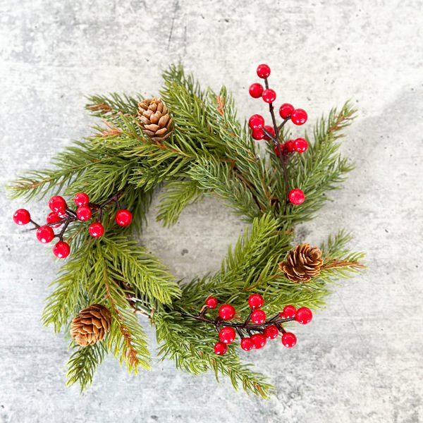 Cedar Red Berry Candle Ring 