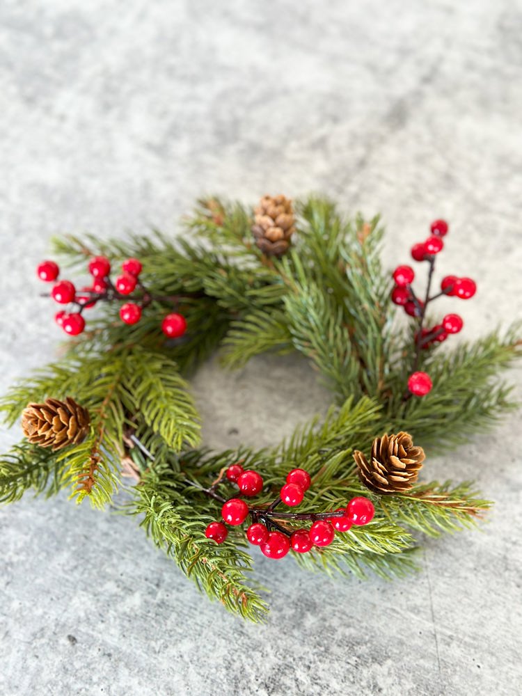 Cedar Red Berry Candle Ring 