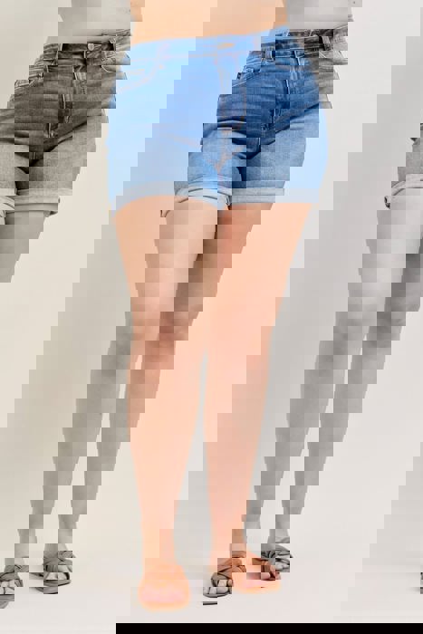 Judy Blue Mid Rise Slim Denim Short 152109