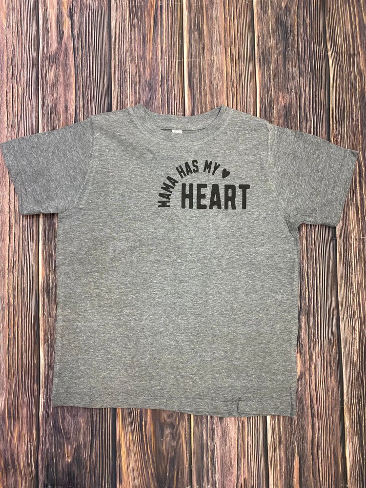 Beauts & Beaus Boy's Mama has my heart tee, Grey - Size 7Y