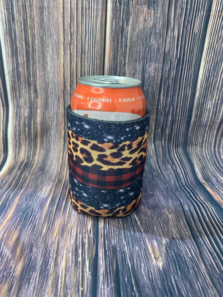 The Swanky Blossom Regular Can Cooler, Leopard Plaid