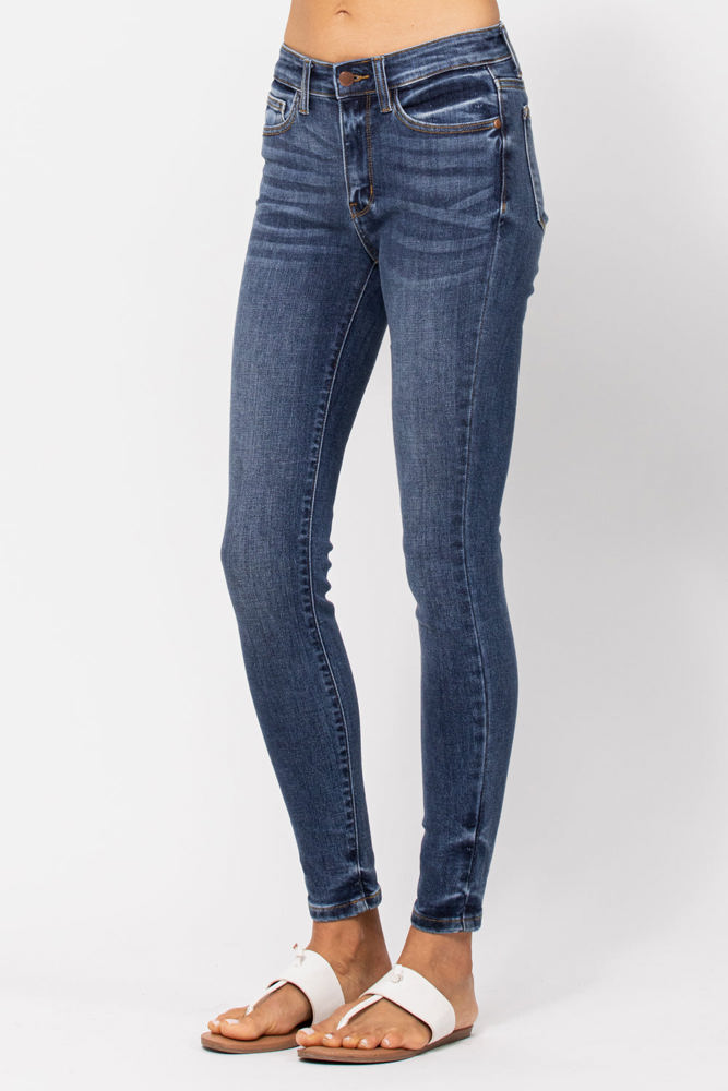 Judy Blue Mid Rise Handsand Skinny Denim 82252