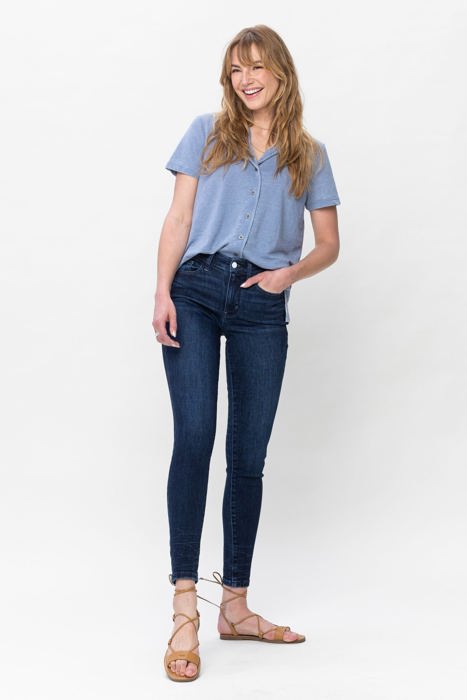 Judy Blue Mid Rise Classic Crinkle Ankle Detail Skinny Denim Jeans 82505