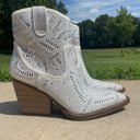  Very G "Maze" White Silver Bootie