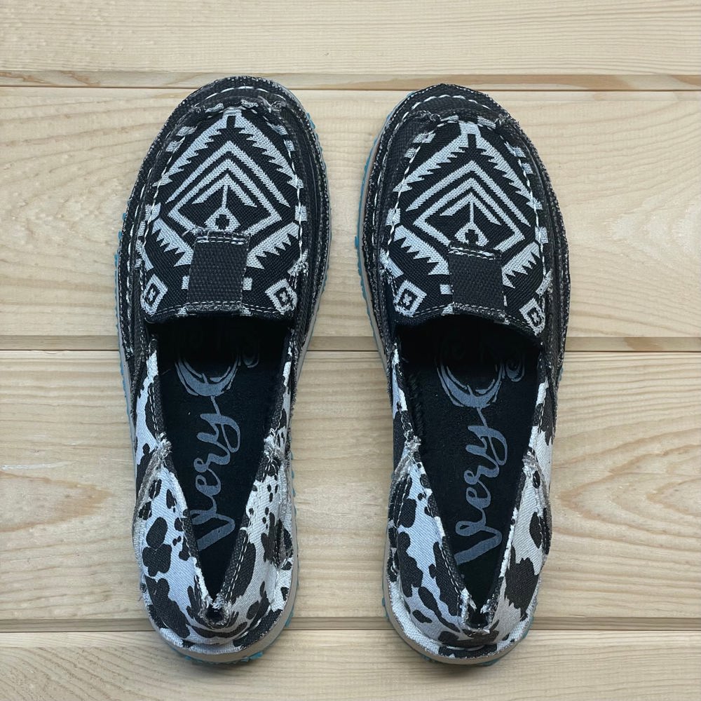 Very G "Jen" Black & White Slip-on