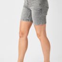  Judy Blue Mid Rise Contrast Wash Bermuda Denim Short 150230