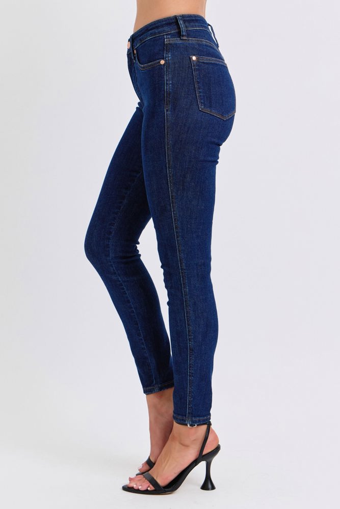 Judy Blue Mid Rise Tummy Control Classic Skinny 88894