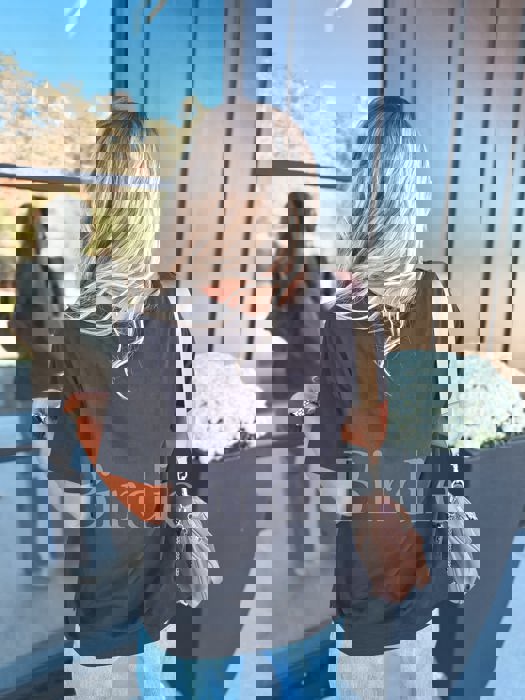 Birdie V Neck Pocket Tee in Black