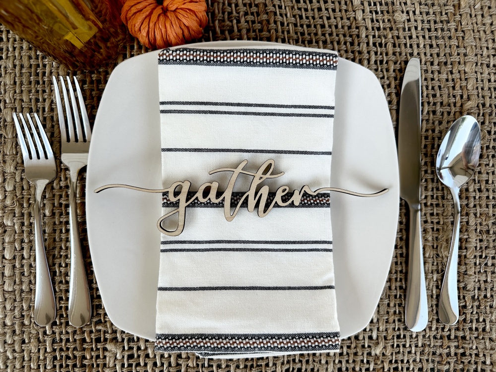 Wooden Thanksgiving Place Setting Words