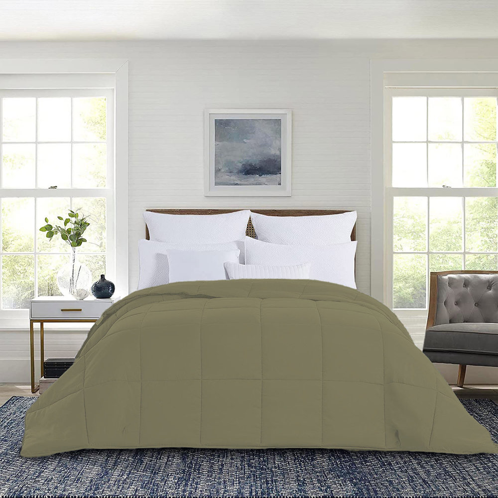 Luxury Down Alternative Lightweight Microfiber Comforter