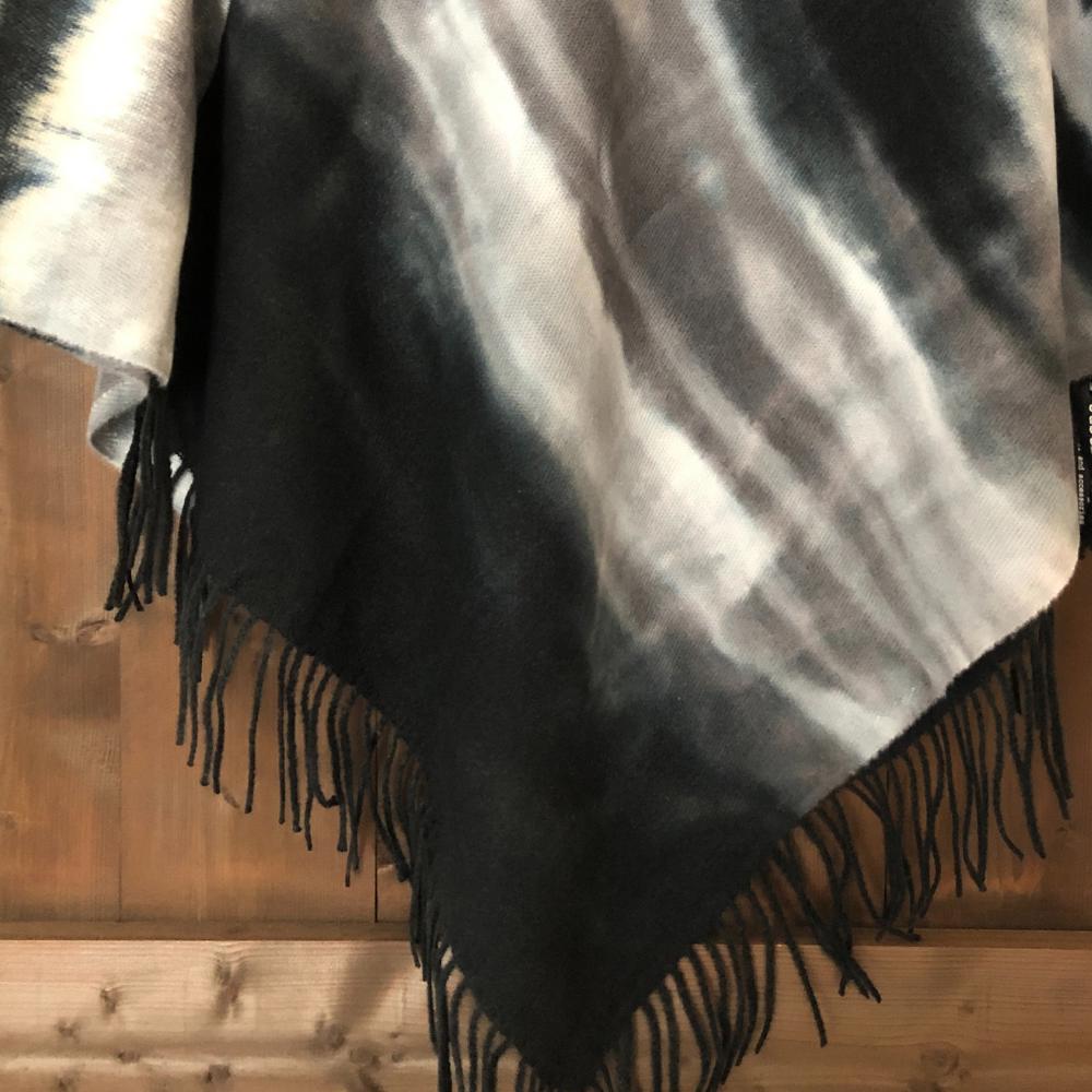 Super Cute Tie-Dye Fringe Poncho