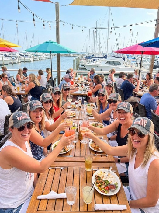 AMERICAN FLAG TRUCKER HAT