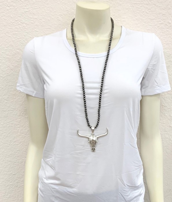 30" Navajo Bead Longhorn Pendant Necklace