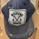  WEEKEND HOOKER FISHING TRUCKER HAT