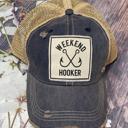  WEEKEND HOOKER FISHING TRUCKER HAT