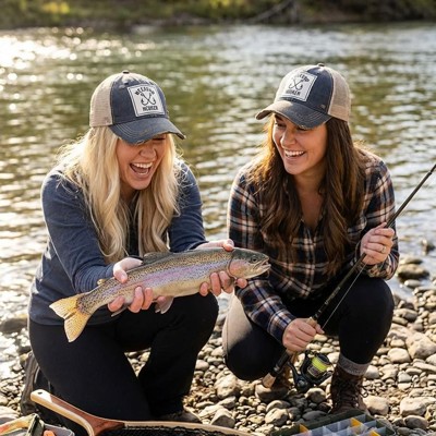 WEEKEND HOOKER FISHING TRUCKER HAT