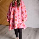  Oversized Blanket Hoodie in Strawberry