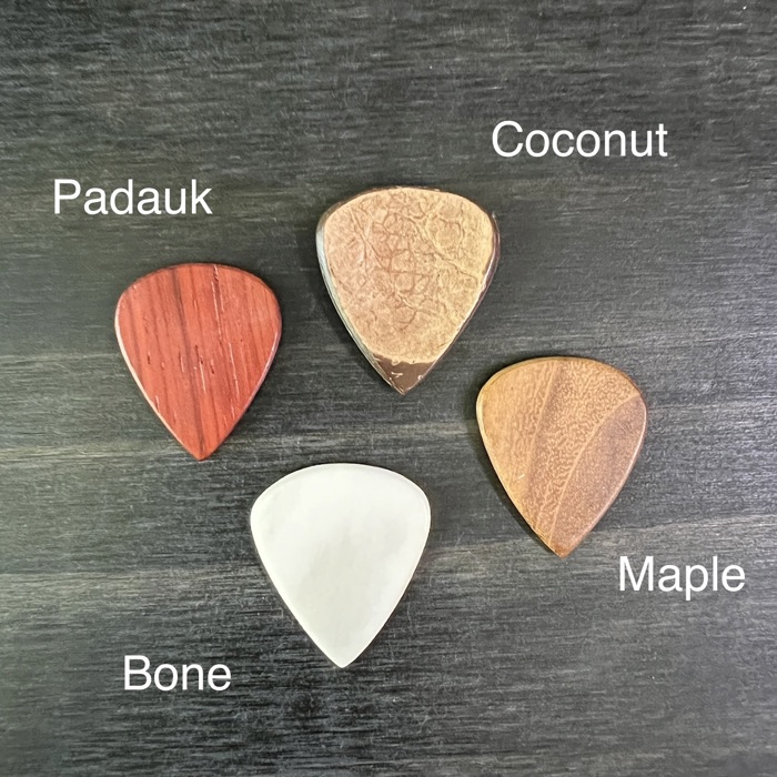 Custom Engraved Guitar Pick with Wooden Magnetic Box