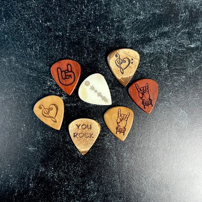 Custom Engraved Guitar Pick with Wooden Magnetic Box