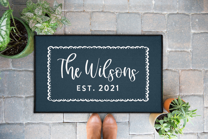 Custom Family Name Scallop Door Mat