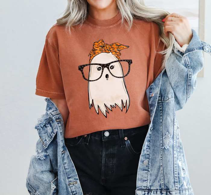 Trendy Fall and Halloween T-Shirts – Cute Spooky Season Graphic Tees for Moms, Teachers, Pumpkin Patch, and 31 Days of Halloween