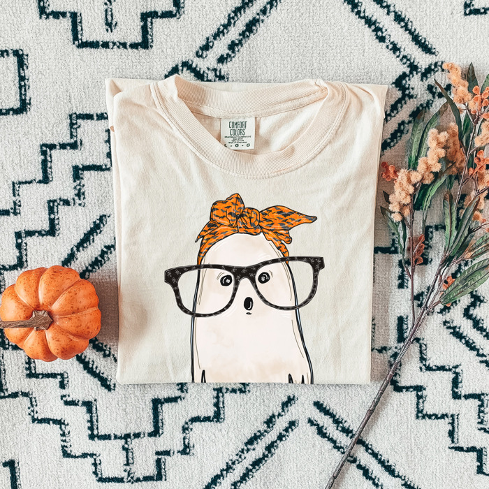 Trendy Fall and Halloween T-Shirts – Cute Spooky Season Graphic Tees for Moms, Teachers, Pumpkin Patch, and 31 Days of Halloween
