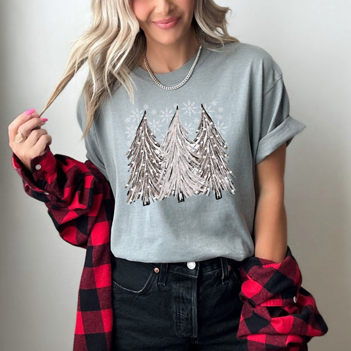Vintage Christmas T-Shirts – Retro Holiday Tees with Santa, Snowman, Reindeer, and Festive Nostalgia