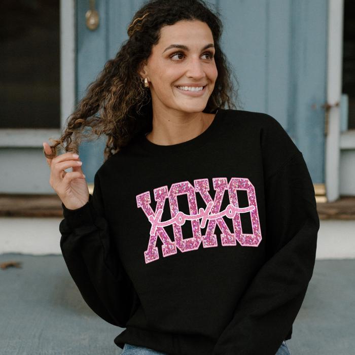 XOXO Pink Print Valentine's Day Sweatshirt, Valentine's T-Sweatshirt for Women, Valentine's Day Sweatshirt (Faux Sequin)