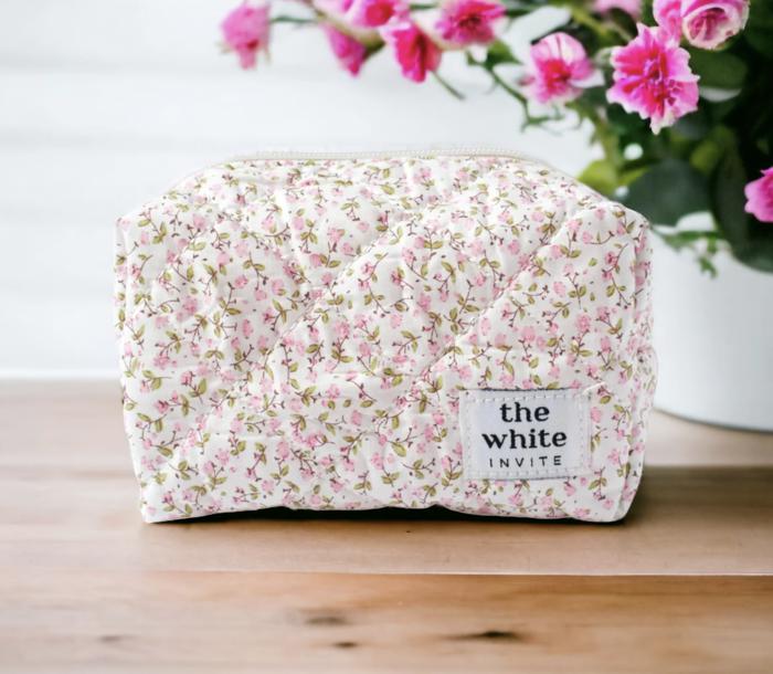 Custom Embroidered Flower Makeup Bag, Quilted Cosmetic Bag, Personalized Gift Toiletry Bag Women, Bridesmaid Gift, Makeup Organizer Mom Gift