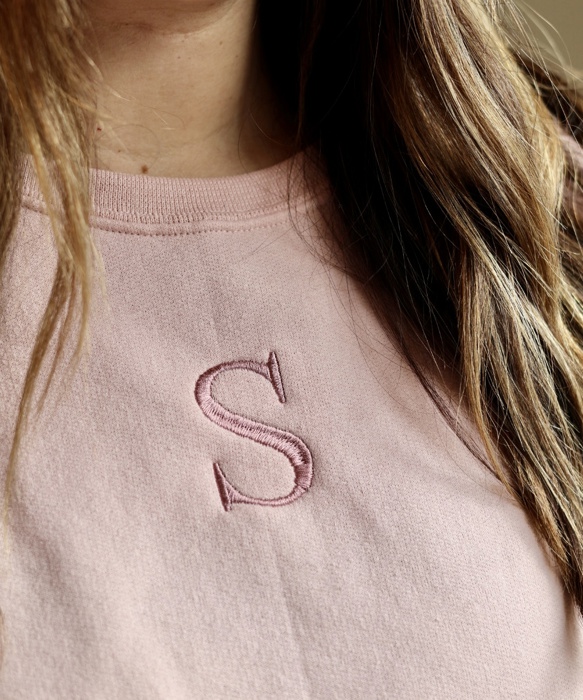 Neutral Initial Embroidered Sweatshirt, Minimalist Monogrammed Shirt, Crewneck Oversized Personalized Hoodie Embroidery Gift Women's