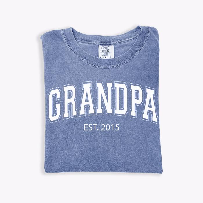 Custom Dad or Grandpa Shirt Year, Comfort Colors Tee Father's Day Gift – Personalized Men's T-Shirt for New Dads, Grandpa Birthday Gift, Matching Family Shirts