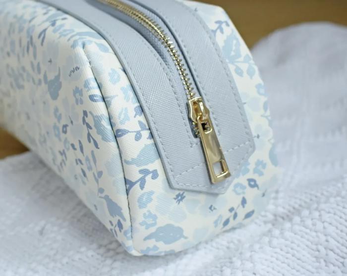 Personalized Large Floral Cosmetic Pouch Toiletry Bag, Custom Makeup Bag Flowers, Gifts for Her, Pouch for Traveling