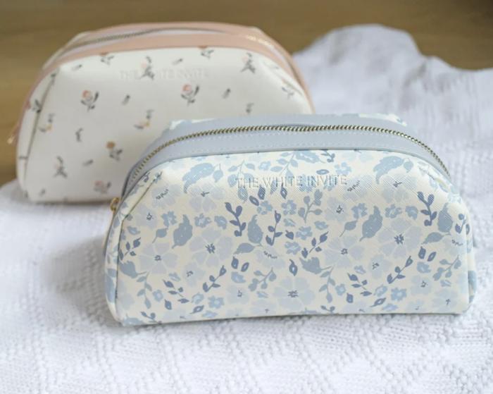 Personalized Large Floral Cosmetic Pouch Toiletry Bag, Custom Makeup Bag Flowers, Gifts for Her, Pouch for Traveling