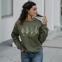  Merry & Bright Christmas Sweatshirt, Cozy Holiday Crewneck for Women, Green Christmas Tree Lights Sweatshirt, Festive Winter Pullover, Cute Holiday Sweater