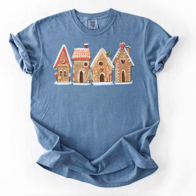  Gingerbread Houses Christmas Women's Graphic Tee, Cute Holiday Graphic Tee for Women, Cozy Festive Christmas Shirt, Gingerbread House
