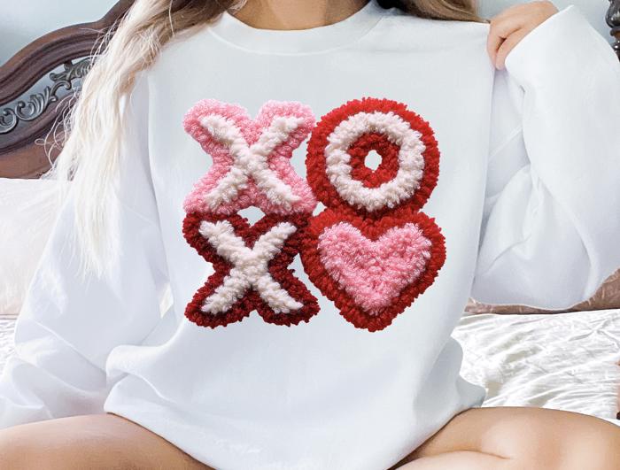 XOXO Heart Yarn Printed Sweatshirt, Valentine's Day Graphic Sweatshirt, Fluffy Yarn Texture Design, Sweatshirts for Her