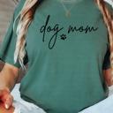  Dog Mom Comfort Colors Graphic Tee, Cute Dog Lover Shirt, Pet Mom T-Shirt, Casual Everyday Tee for Furmoms, Dog Mama Gift for Women