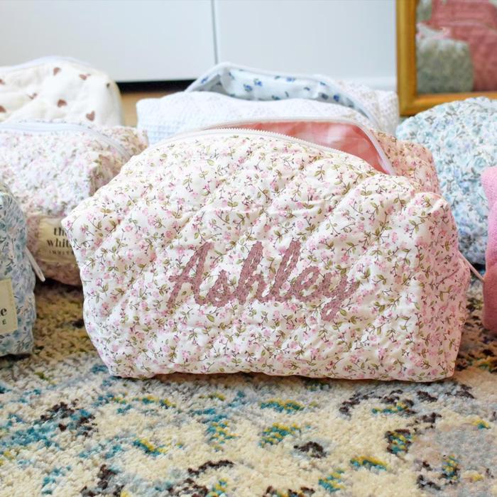 Custom Embroidered Flower Makeup Bag, Quilted Cosmetic Bag, Personalized Gift Toiletry Bag Women, Bridesmaid Gift, Makeup Organizer Mom Gift