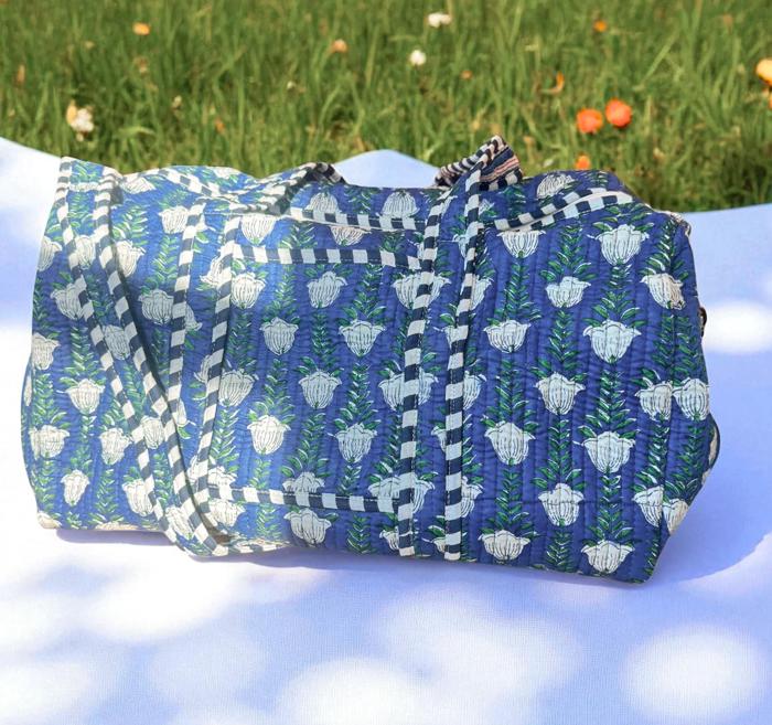 Embroidered Quilted Tote Bag, Monogrammed Duffle Bag Floral, Bridesmaid Gift, Bridal Party Bag, Overnight Bag with Zipper, Gift for Her