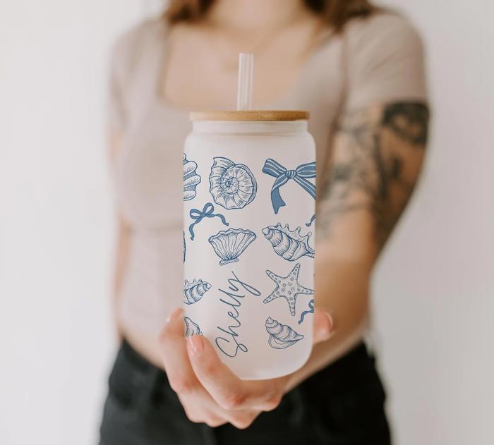 Personalized Iced Coffee Cup Floral Retro, Custom Can Glass with Lid and Straw, Bridesmaid Gift, Bachelorette Glass Cup, Bridesmaid Proposal