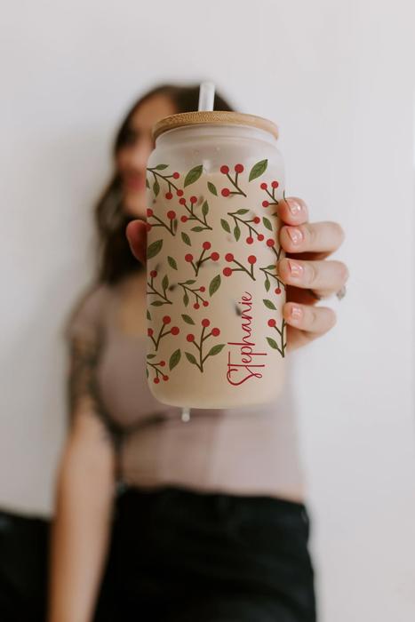 Personalized Iced Coffee Cup Floral Retro, Custom Can Glass with Lid and Straw, Bridesmaid Gift, Bachelorette Glass Cup, Bridesmaid Proposal