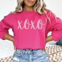  XOXO Light Pink Cursive Puff Print Sweatshirt, Pink Cursive XOXO, Valentine's Day Sweatshirt, Cozy Crewneck