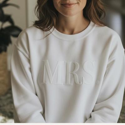 Bride Sweatshirt Crewneck, Engagement Gift Bridal Future Mrs Sweatshirt, Bride to be Gift, Bachelorette New Mrs Fiancee Gift Newly Engaged